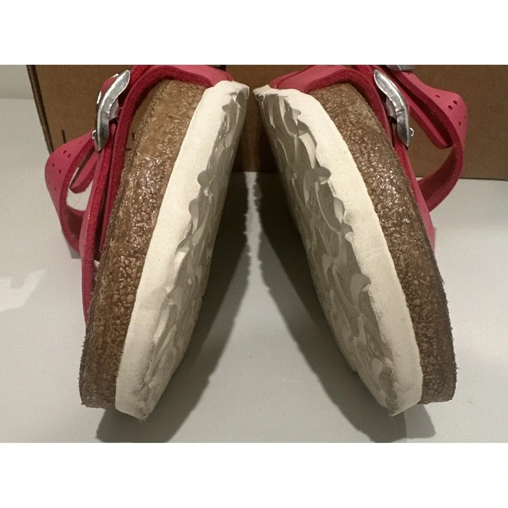 Birki's Birkenstock EU36/US 5 Narrow Freeport Perforated Pink Leather Sandals